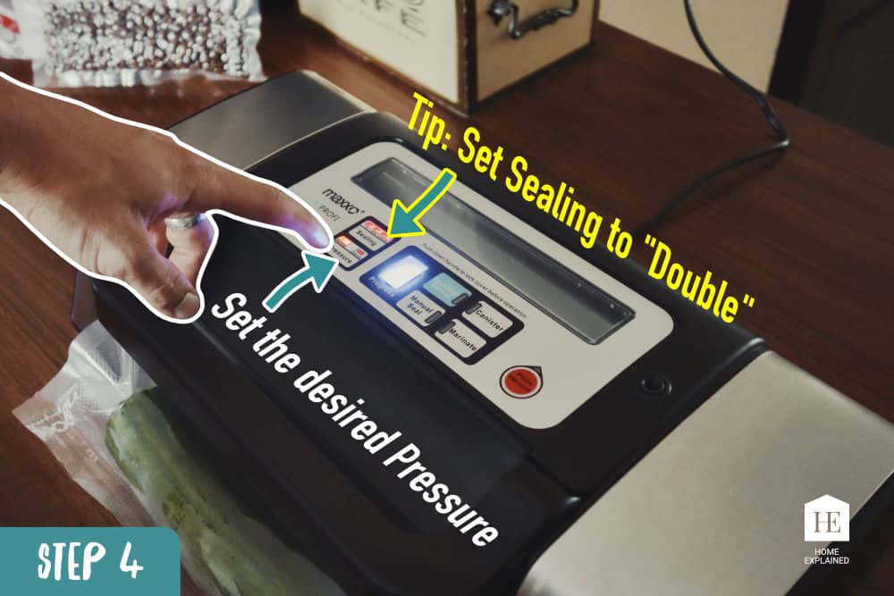 Set the desired vacuum level with the Pressure button